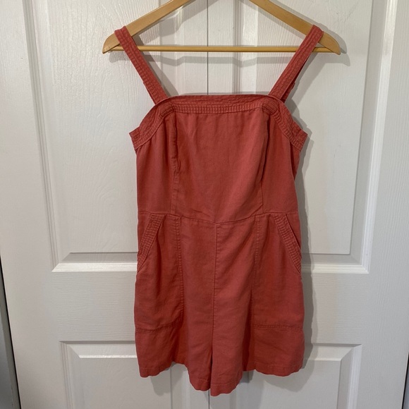 Old Navy sugarpop romper. Size medium - Picture 2 of 12
